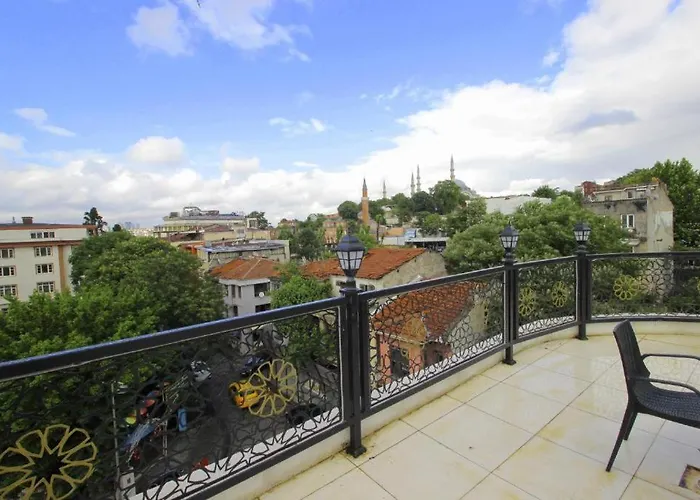 Guler Palace Отель